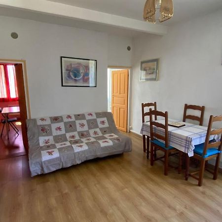 A Petricaghja Lägenhet Alata Exteriör bild