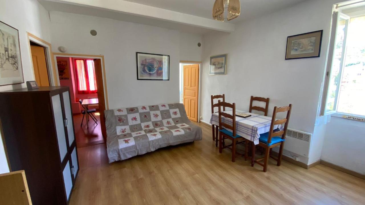 A Petricaghja Lägenhet Alata Exteriör bild