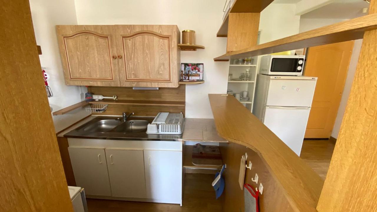 A Petricaghja Lägenhet Alata Exteriör bild