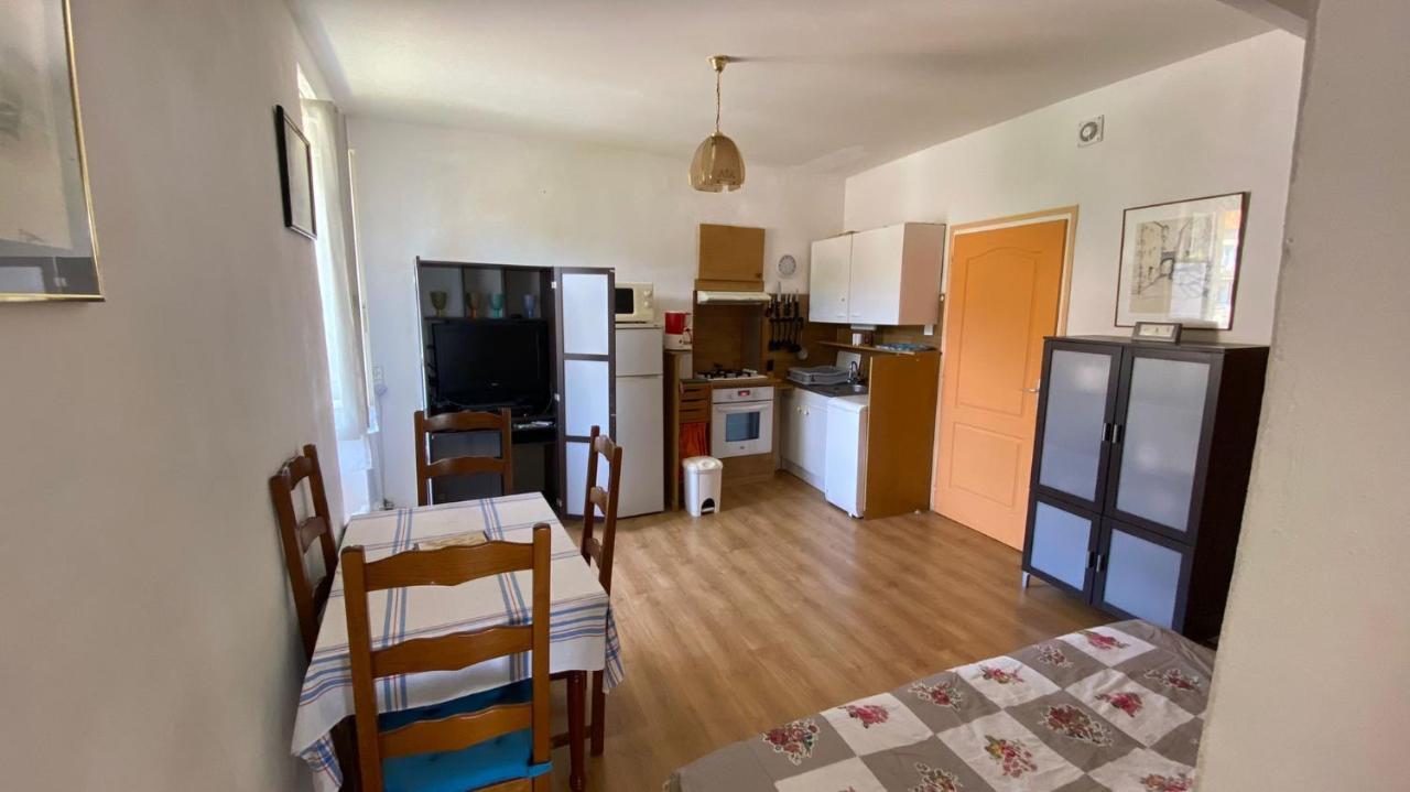 A Petricaghja Lägenhet Alata Exteriör bild