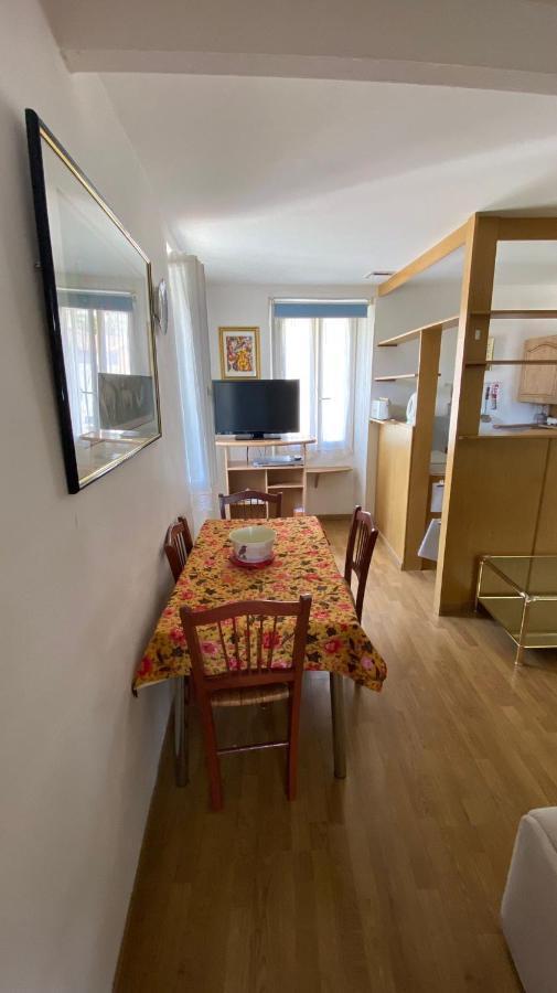A Petricaghja Lägenhet Alata Exteriör bild
